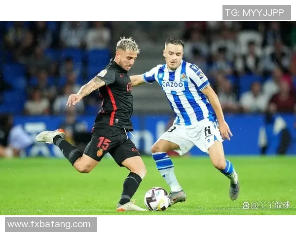 皇家社会后卫受伤缺席数周，球队防线压力加大，主帅寻找替补解困